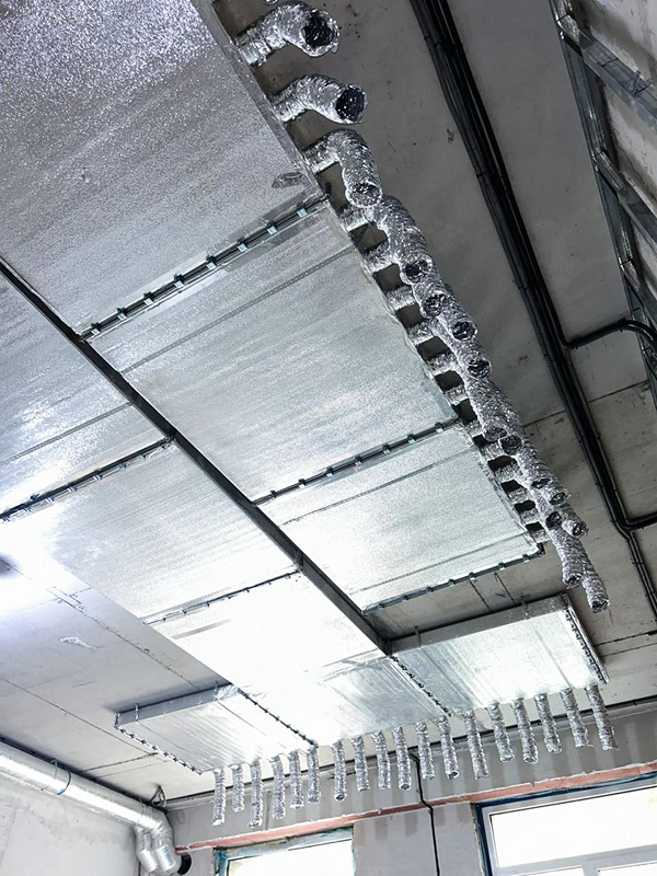 Магистраль воздуховодов с&nbsp;круглыми отводами в&nbsp;квартире, Алматы