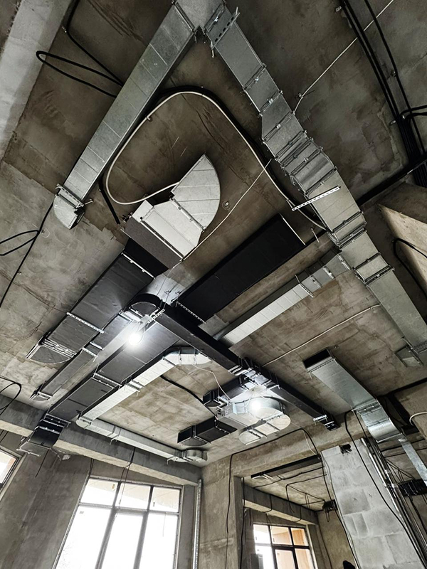 Разводка вентиляции в&nbsp;новостройке с&nbsp;панорамными окнами, Алматы