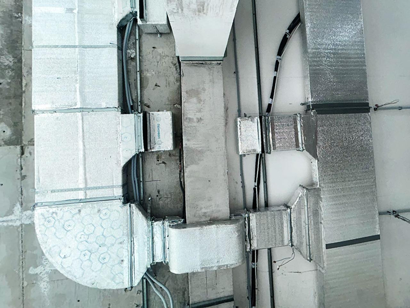 Узел воздуховодов с&nbsp;изоляцией в&nbsp;клинике, Алматы