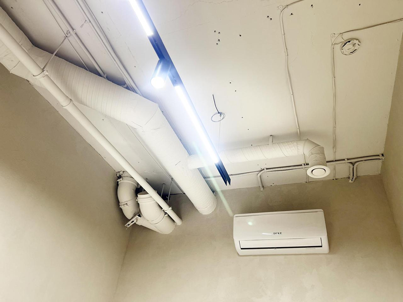 Вентиляция с&nbsp;кондиционером и&nbsp;диффузором в&nbsp;офисе, Алматы