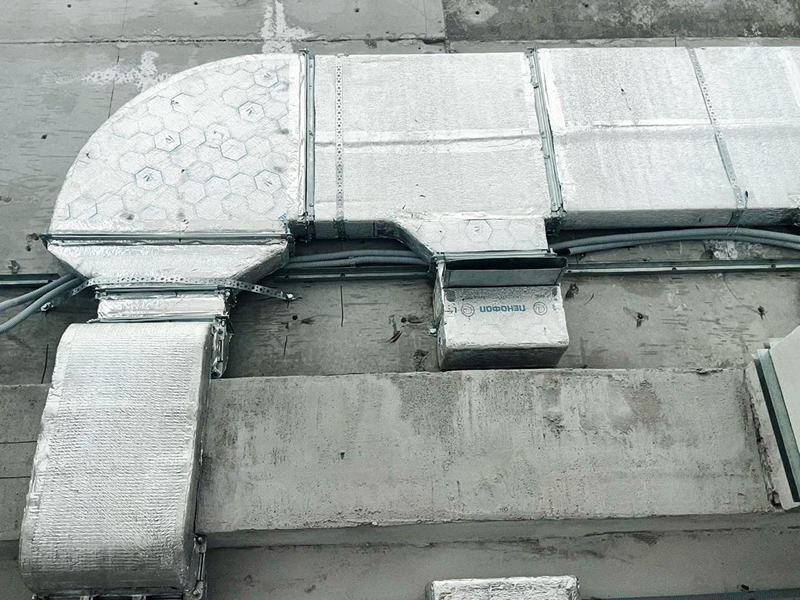 Прямоугольный отвод воздуховода в&nbsp;ресторане, Алматы