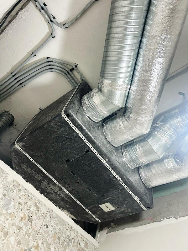 Приточная установка с&nbsp;гибкими воздуховодами на&nbsp;производстве, Алматы