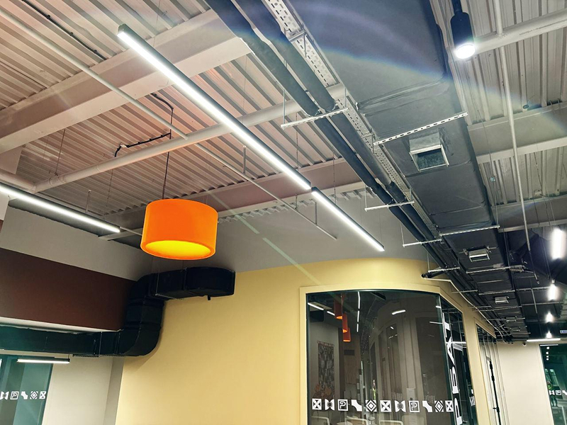 Вентиляция в&nbsp;интерьере ТРЦ, Алматы