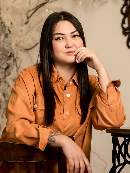 Диана Палагутина – менеджер ARR Precision, Алматы